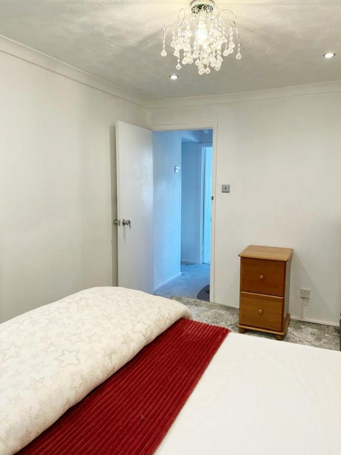 Blessings Of Peace Home Away From Home Cardiff Eksteriør bilde